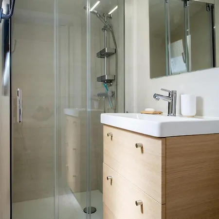 Con Piscina Privada, Aire Acondicionado Y Wifi Cerca De Playa - 3 Habitaciones, 2 Banos - Es-325-15 *