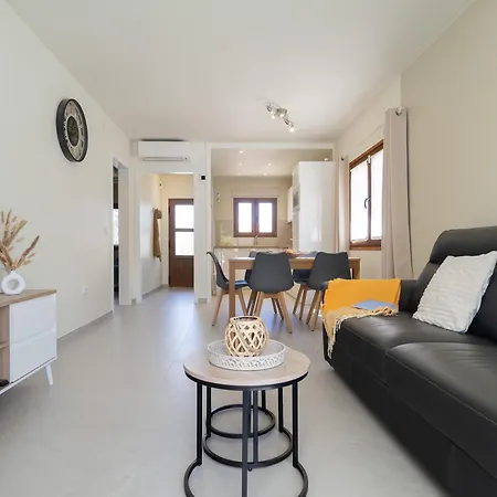 Dom wakacyjny Con Piscina Privada, Aire Acondicionado Y Wifi Cerca De Playa - 3 Habitaciones, 2 Banos - Es-325-15 *